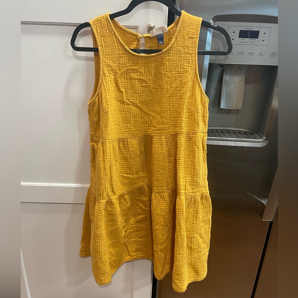 Yellow sundress with linen texture, baby, doll style, sleeveless with pockets!